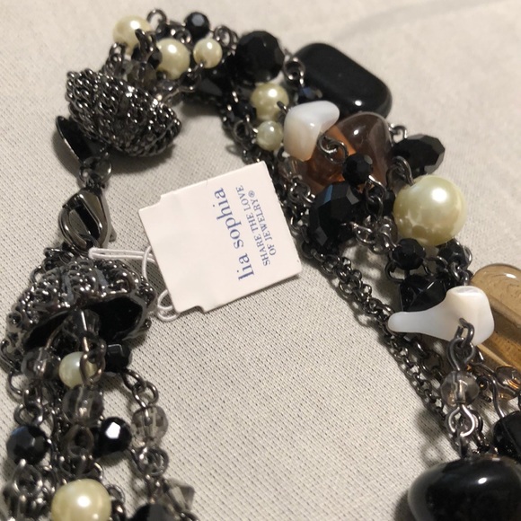 Lia Sophia multi layered and beaded necklace - Picture 4 of 4